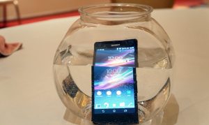 New Sony Xperia Z Can Be Fully Submerged in Water and Survive