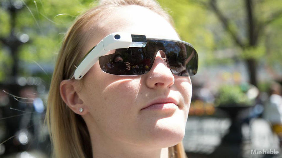 Google Officially Announces that Anyone Can Buy Glass Starting April 15