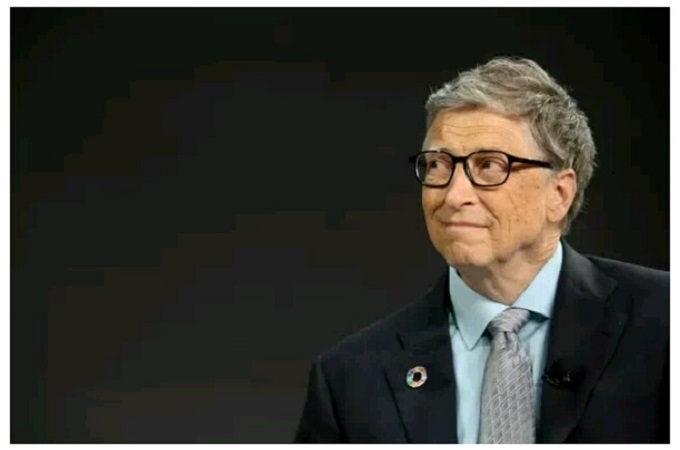 Bill Gates Ditches Windows Phone for an Android Phone Instead of an iPhone